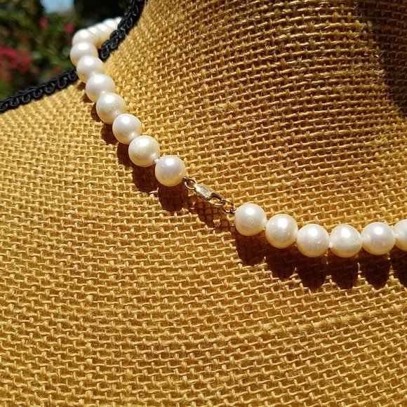Pearls with Lucite Clear Necklace Earrings Set💋💋 - Picture 5 of 11